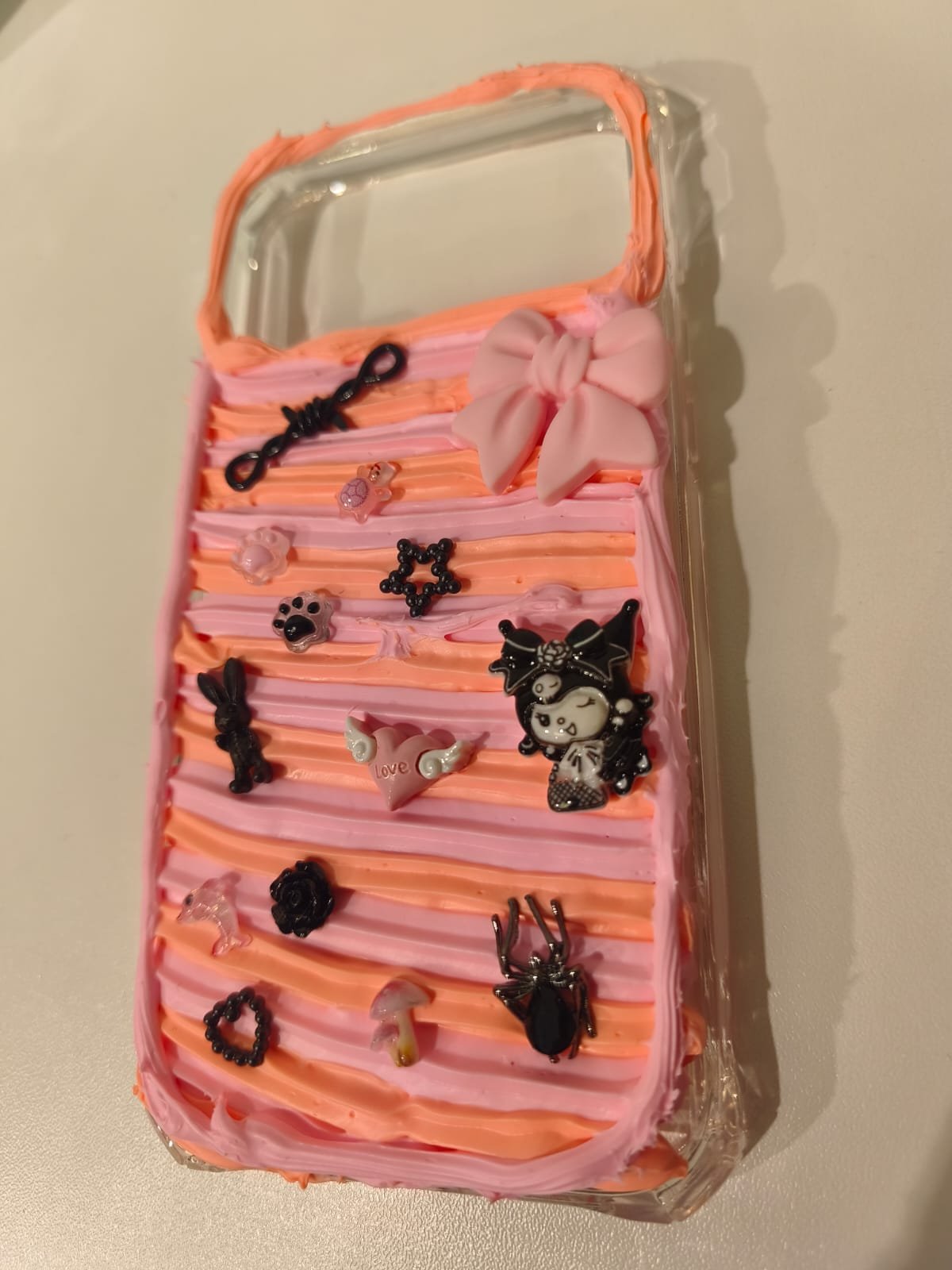 Echte Decoden-Handyhülle aus dem VIPecase Studio